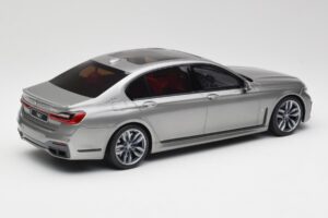 BMW M760i G12 V12 Final Edition Harmaa GT Spirit 1:18 GT478 Hartsi — kuva 2 / 6