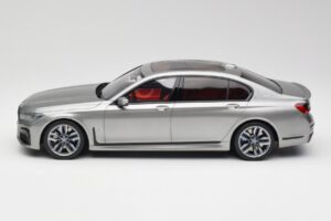 BMW M760i G12 V12 Final Edition Harmaa GT Spirit 1:18 GT478 Hartsi — kuva 3 / 6