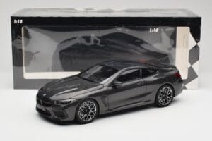BMW M8 F92 Grey Metallic Minichamps 1:18 110029022 Metalli — kuva 8 / 8