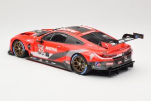 BMW M8 GTE RLL Racing #25 C. De Phillippi / B. Spengler Class Winners IMSA GP Road Atlanta 2020 Minichamps 1:18 155202995 Met — kuva 5 / 6