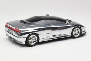 BMW Nazca M12 Chrome Silver Revell 1:18 08916 Metalli — kuva 3 / 8