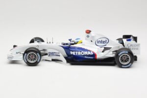BMW Sauber F1.06 #16 N. Heidfeld Launch Version 2006 Minichamps 1:18 80430413183 Metalli — kuva 3 / 6