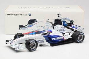 BMW Sauber F1.06 #17 J. Villeneuve Launch Version 2006 Minichamps 1:18 80430413184 Metalli — kuva 6 / 6