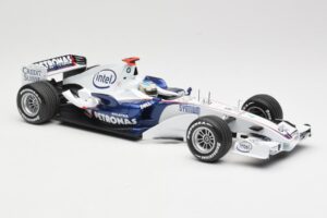 BMW Sauber F1.07 #9 N. Heidfeld Launch Version 2007 Minichamps 1:18 80430426994 Metalli — kuva 4 / 7