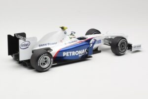 BMW Sauber F1.09 #6 N. Heidfeld Launch Version 2009 Minichamps 1:18 80432154856 Metalli — kuva 2 / 7