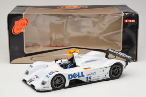 BMW V12 LMR #15 Y. Dalmas / J. Winkelhock / P. Martini 24 Hours of Le Mans Winner 1999 Maisto 1:18 56062 Metalli — kuva 8 / 8