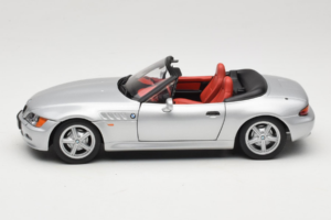 BMW Z3 Cabriolet Hopea UT Models 1:18 20402 Metalli — kuva 4 / 8