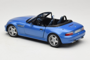 BMW Z3 M Roadster Sininen Jälleenmyyjän Erikoisversio UT Models 1:18 80439422939 Metalli — kuva 7 / 8