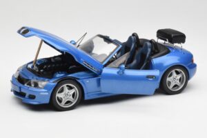 BMW Z3 M Roadster Tavarantelineen Kanssa Sininen Metallic UT Models 1:18 20416 Metalli — kuva 2 / 8