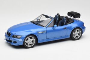 BMW Z3 M Roadster Tavarantelineen Kanssa Sininen Metallic UT Models 1:18 20416 Metalli