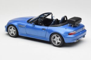 BMW Z3 M Roadster Tavarantelineen Kanssa Sininen Metallic UT Models 1:18 20416 Metalli — kuva 7 / 8