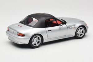 BMW Z3 Roadster 1.8 Hopea UT Models 1:18 20404 Metalli — kuva 3 / 8