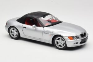 BMW Z3 Roadster 1.8 Hopea UT Models 1:18 20404 Metalli — kuva 6 / 8