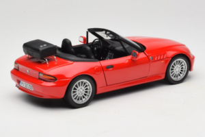 BMW Z3 Roadster 1.9 Punainen Jälleenmyyjän Erikoisversio UT Models 1:18 80439423068 Metalli — kuva 3 / 8