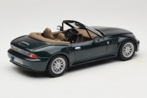 BMW Z3 Roadster 2.8 Tummanvihreä Jälleenmyyjän Erikoisversio UT Models 1:18 80439411713 Metalli — kuva 3 / 8