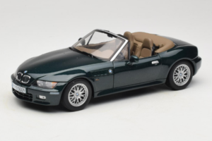 BMW Z3 Roadster 2.8 Tummanvihreä Jälleenmyyjän Erikoisversio UT Models 1:18 80439411713 Metalli