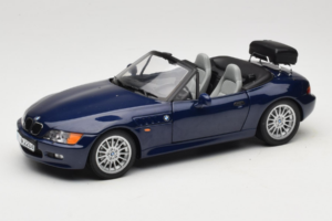 BMW Z3 Roadster Sininen Jälleenmyyjän Erikoisversio UT Models 1:18 80439422186 Metalli