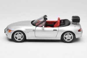 BMW Z3 Roadster Tavarantelineen Kanssa Hopea UT Models 1:18 20407 Metalli — kuva 4 / 8