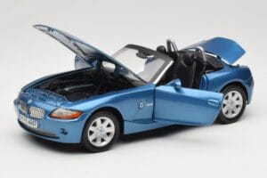 BMW Z4 E85 Sininen Metallic Motormax 1:18 73144 Metalli — kuva 2 / 8