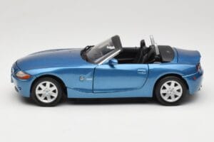 BMW Z4 E85 Sininen Metallic Motormax 1:18 73144 Metalli — kuva 4 / 8
