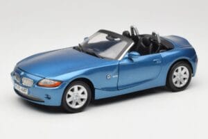 BMW Z4 E85 Sininen Metallic Motormax 1:18 73144 Metalli