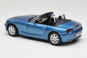 BMW Z4 E85 Sininen Metallic Motormax 1:18 73144 Metalli — kuva 7 / 8