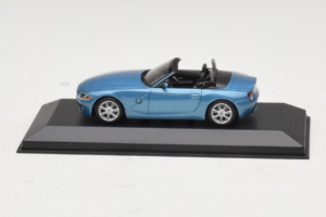 BMW Z4 E85 Avoauto Light Blue Metallic Minichamps 1:43 BMW016 Metalli