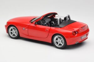 BMW Z4 E85 Roadster Punainen Bburago 1:18 34046 Metalli — kuva 7 / 8