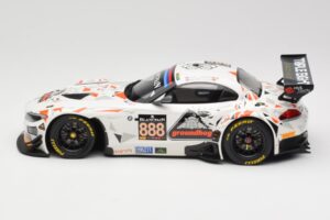 BMW Z4 E89 GT3 #888 Triple Eight Racing L. Mowle / J. Ratcliffe 24 Hours of Spa 2015 Minichamps 1:18 151152388 Metalli — kuva 3 / 6