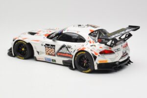 BMW Z4 E89 GT3 #888 Triple Eight Racing L. Mowle / J. Ratcliffe 24 Hours of Spa 2015 Minichamps 1:18 151152388 Metalli — kuva 5 / 6