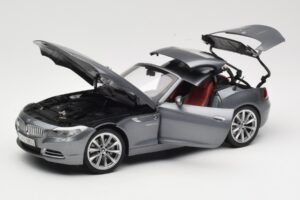 BMW Z4 E89 sDrive 35i Space Grey Metallic Kyosho 1:18 80432147085 Metalli — kuva 2 / 8