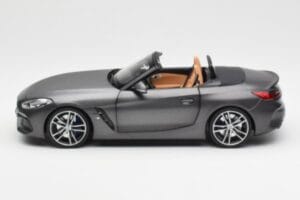 BMW Z4 G29 Harmaa Metallic Norev 1:18 183270 Metalli — kuva 4 / 8