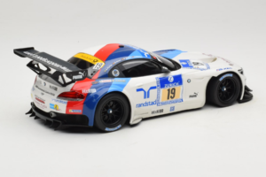 BMW Z4 GT3 #19 Team Schubert J. Muller / D. Muller ADAC 24 Hours Nurburgring 2013 Minichamps 1:18 151132319 Metalli — kuva 2 / 6