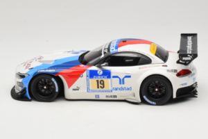BMW Z4 GT3 #19 Team Schubert J. Muller / D. Muller ADAC 24 Hours Nurburgring 2013 Minichamps 1:18 151132319 Metalli — kuva 3 / 6