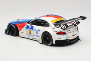 BMW Z4 GT3 #19 Team Schubert J. Muller / D. Muller ADAC 24 Hours Nurburgring 2013 Minichamps 1:18 151132319 Metalli — kuva 5 / 6