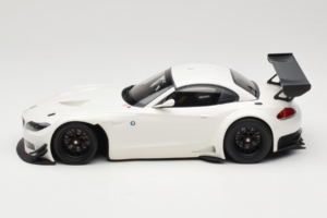 BMW Z4 GT3 E89 Valkoinen Minichamps 1:18 151122301 Metalli — kuva 3 / 6