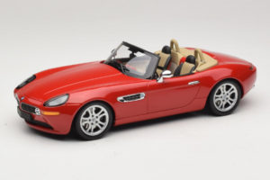 BMW Z8 Punainen Minichamps 1:18 155024230 Metalli