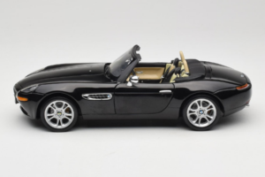 BMW Z8 Musta Kyosho 1:18 80439411729 Metalli — kuva 4 / 9