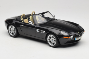 BMW Z8 Musta Kyosho 1:18 80439411729 Metalli — kuva 7 / 9