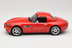 BMW Z8 Punainen Kyosho 1:18 80439411730 Metalli — kuva 5 / 9