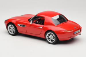 BMW Z8 Punainen Kyosho 1:18 80439411730 Metalli — kuva 8 / 9