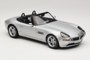 BMW Z8 Hopea 007 The World Is Not Enough AUTOart 1:18 70511 Metalli — kuva 6 / 8