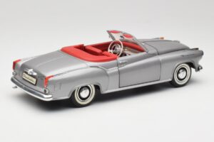 Borgward Isabella Kabriolet Hopea Revell 1:18 8411 Metalli — kuva 3 / 8