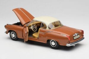Borgward Isabella Coupe Pronssi Valkoinen Revell 1:18 08982 Metalli — kuva 8 / 8