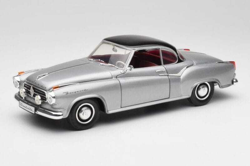 Borgward Isabella Coupe Harmaa & Musta Revell 1:18 8989 Metalli