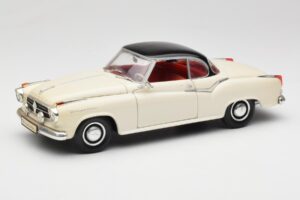 Borgward Isabella Coupe Valkoinen Revell 1:18 8859 Metalli