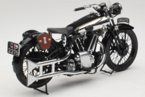 Brough Superior SS 100 T. E. Lawrence Minichamps 1:18 122135500 Metalli — kuva 2 / 6