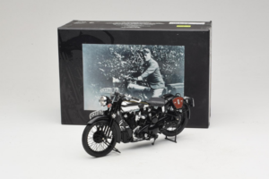Brough Superior SS 100 T. E. Lawrence Minichamps 1:18 122135500 Metalli — kuva 6 / 6