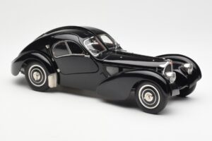 Bugatti 57SC Atlantic Musta CMC 1:18 M-085 Metalli — kuva 4 / 6