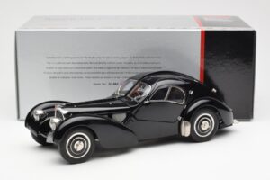 Bugatti 57SC Atlantic Musta CMC 1:18 M-085 Metalli — kuva 6 / 6